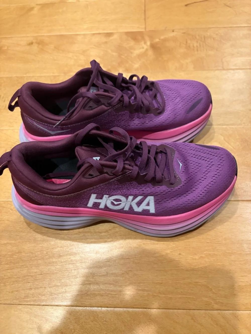 Hoka Women's Bondi 8 running shoes sneakers purple pink sz 9